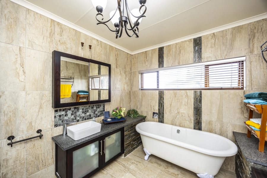 3 Bedroom Property for Sale in Beacon Bay North Eastern Cape